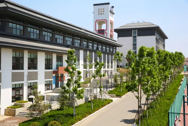 山东省青岛第十五中学