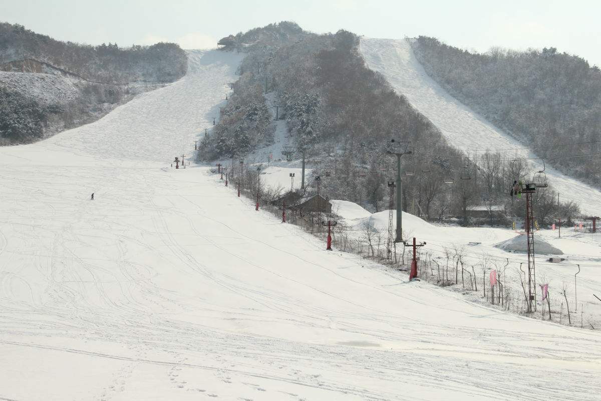 辽阳弓长岭滑雪场