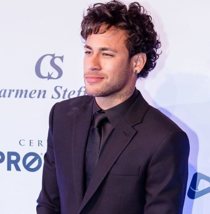  p>内马尔·达·席尔瓦·儒尼奥尔(neymar da silva santos júnior)