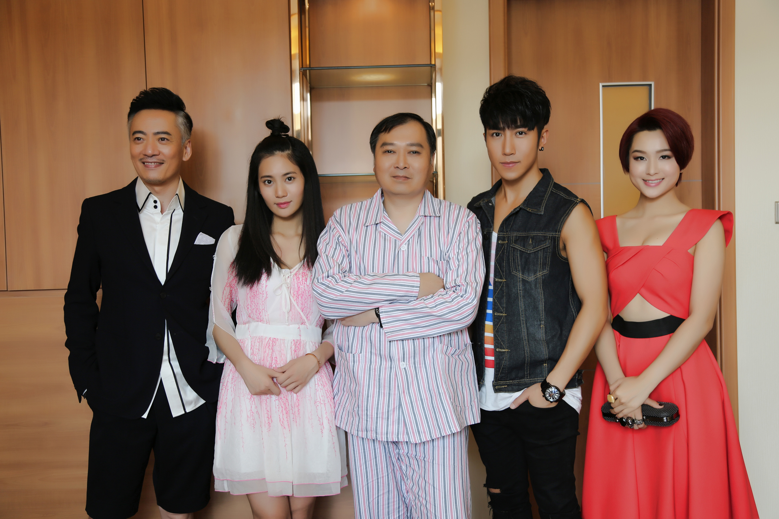 data-lemmaid="11051368">蔡紫芬 /a>,张晓琪主演的喜剧电影