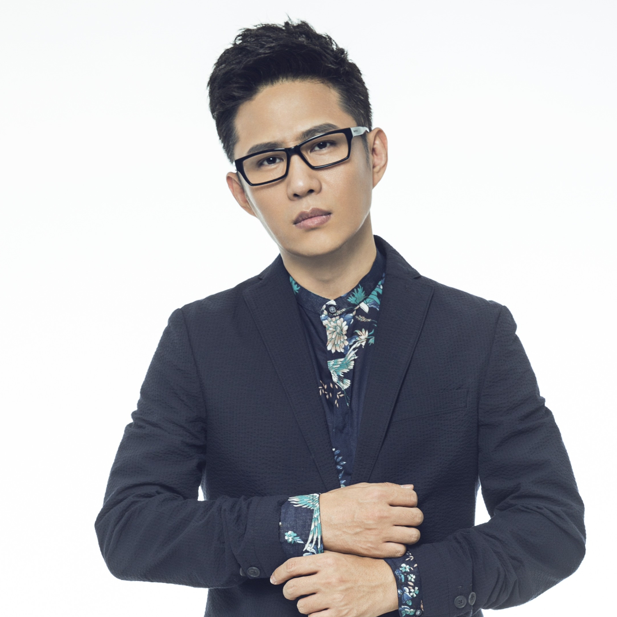  p>石头,本名王卓实,11月14日出生于中国吉林省吉林市,中国内地流行男