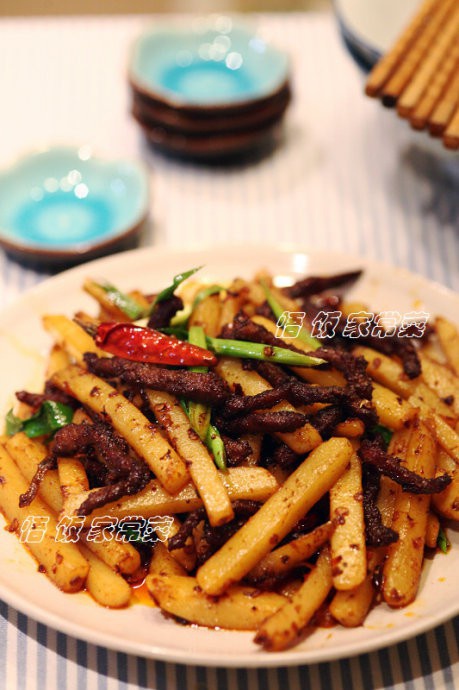 干锅土豆牛肉条