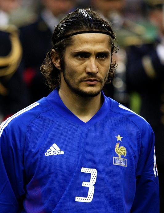  p>比森特·利扎拉祖(bixente lizarazu),1969年12月9日出生于法国圣