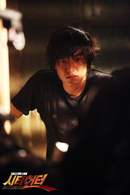  p>《城市猎人》是韩国sbs电视台于2011年5月25日首播的水木剧.