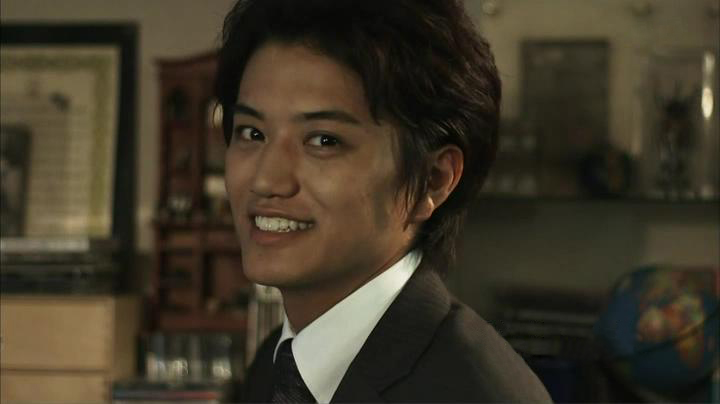 《青空之卵》是改编自坂木司的同名小说的日常推理剧,由中岛良导演