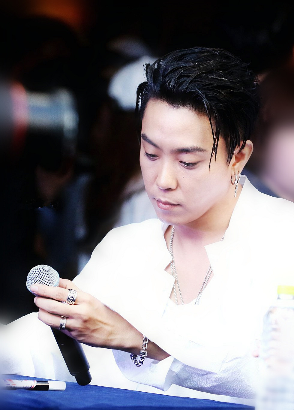  p>殷志源(         )1978年6月8日出生于韩国 a target="_blank"