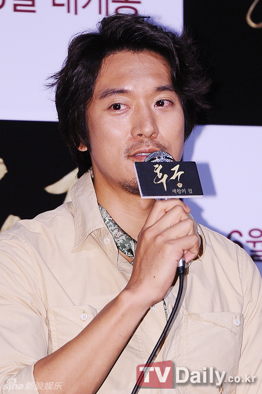  p data-id="gnvgle2cjz">金民俊1976年7月24日出生于韩国釜山,韩国