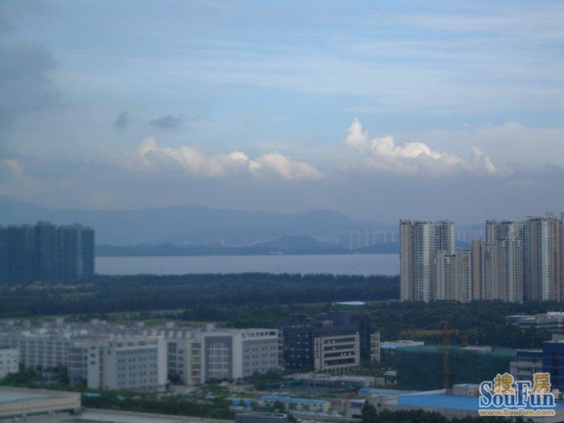 汇景豪苑是由大中华国际实业(深圳)有限公司开发的住宅区,位于南山