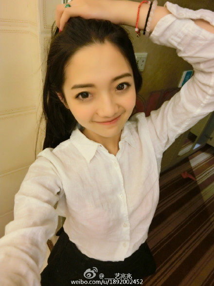  p>张兆艺,1994年12月17日出生于河北省邯郸市,中国内地女演员.