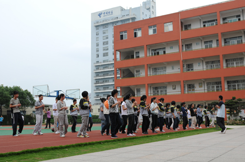  p>苍南县树人中学创办于1995年,是苍南县首所全寄宿制民办完全中学