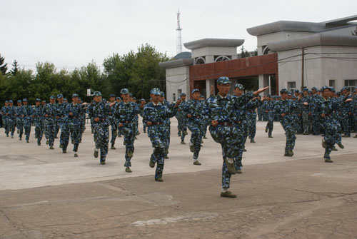 克山县克山农场高级中学