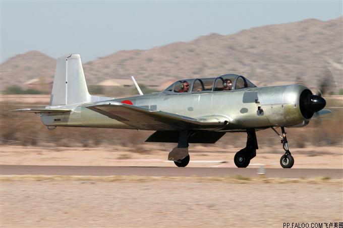 href="#" data-lemmaid="77772">螺旋桨 /a>初级教练机