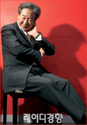  p>崔佛岩(         )本名崔英汉(         ),1940年6月15日出生.