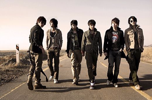  p data-id="gnx17do06m">《run》是由韩国组合神话演唱的一首歌曲.