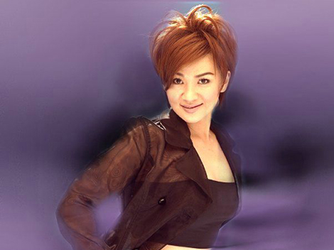  p>柯以敏(mindy quah),1972年3月30日出生于马来西亚槟城,马来西亚