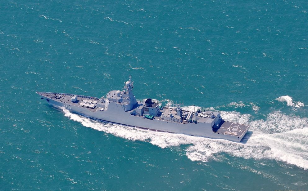  p>郑州号驱逐舰(舷号:151,简称:郑州舰),是中国海军隶下的一艘 a