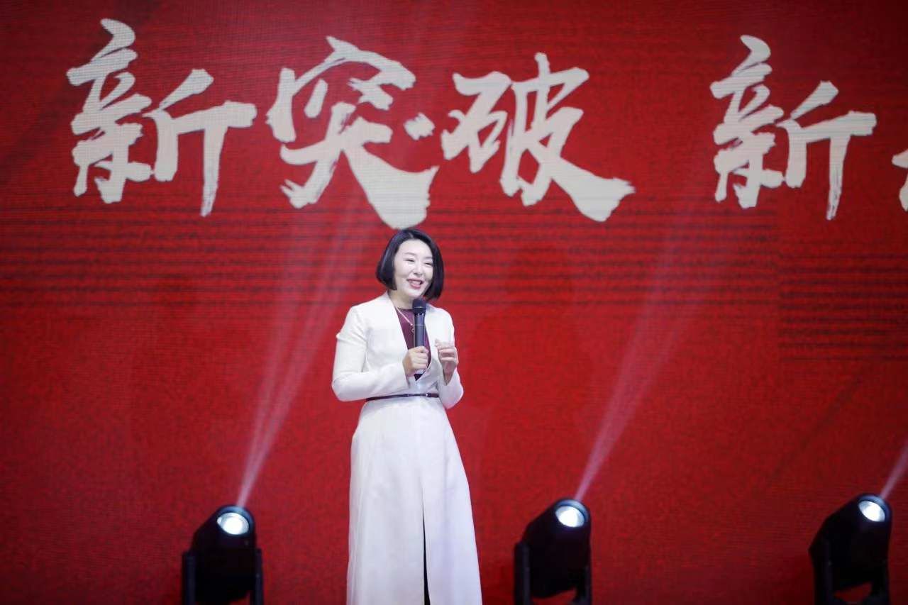 efb">曹云波,现任哈尔滨街上缘餐饮管理有限公司无名缘米粉店负责人