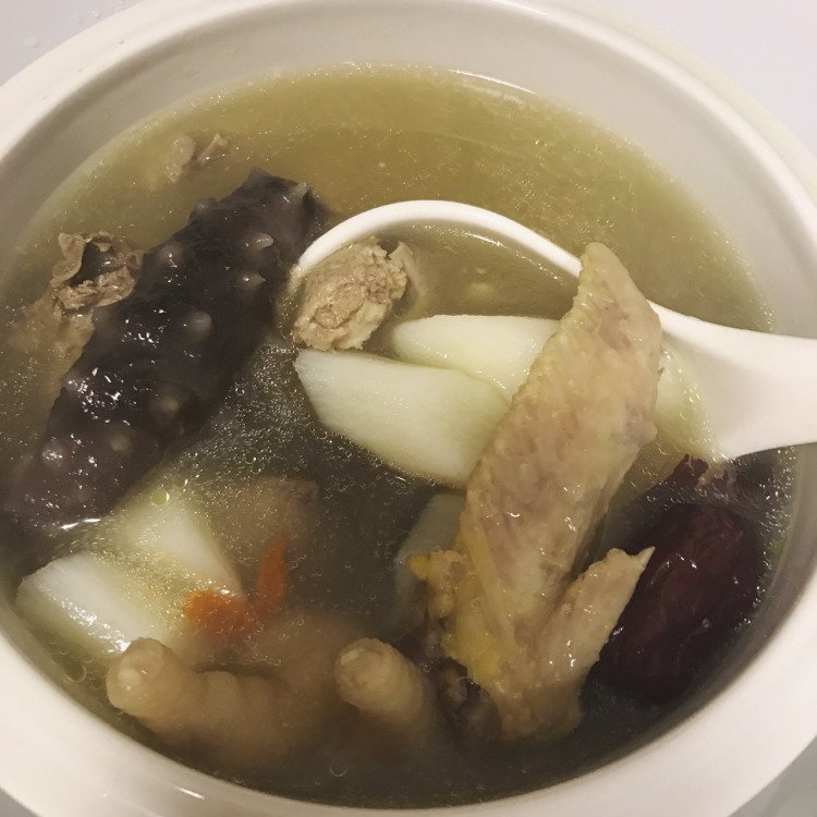 海参山药鸡汤