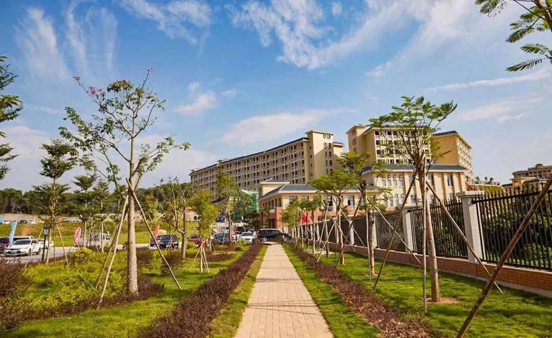  p>广州华南商贸职业学院(guangzhou south china business trade