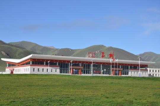 玉树巴塘机场