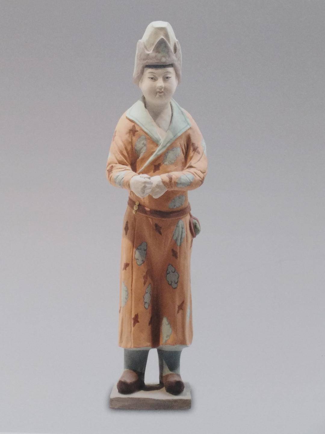  p data-id="gnwke1fj54">长袍,是古代民间较普遍穿用的一种服饰.