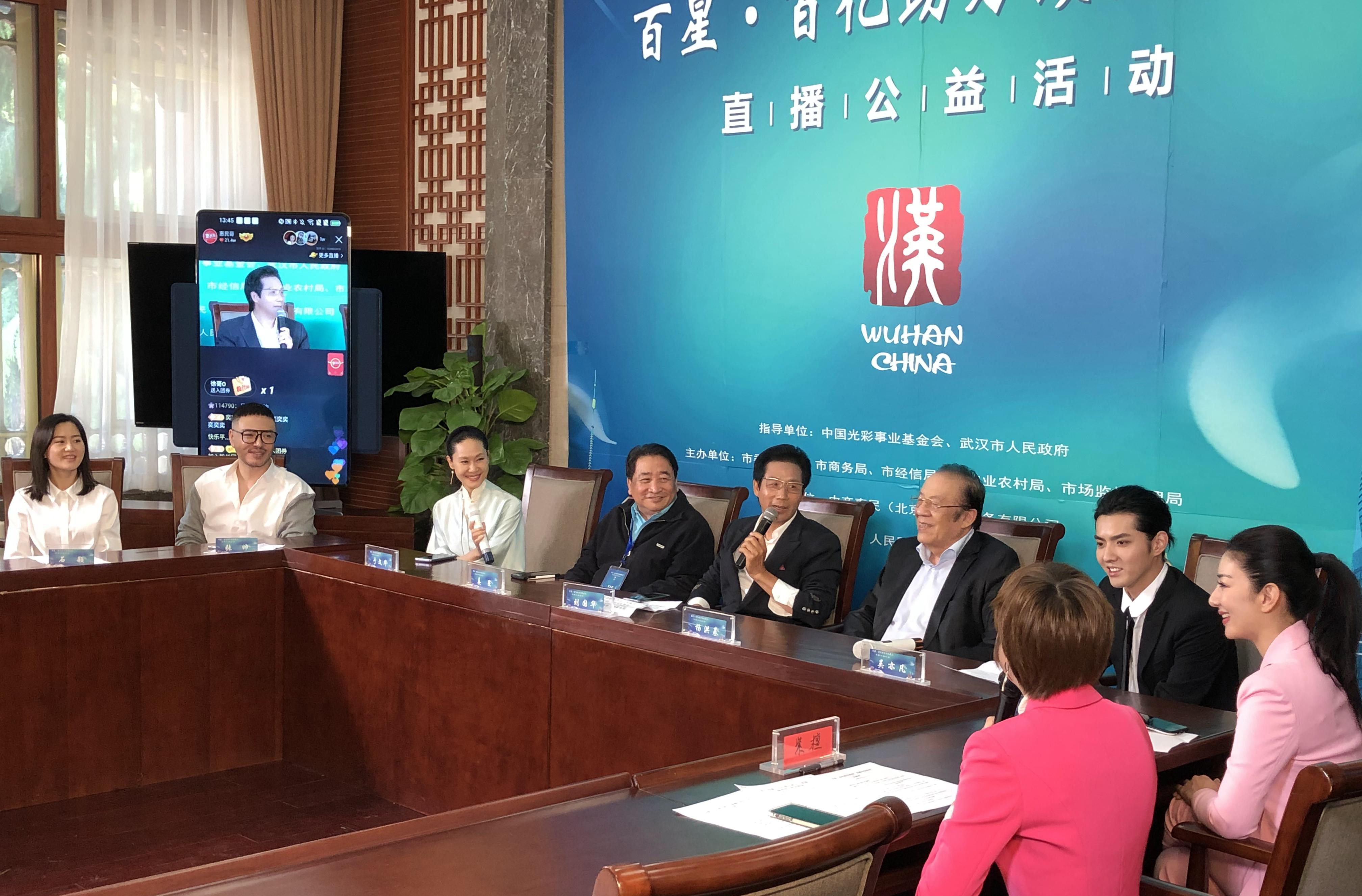  p data-id="2zavrnaevw4">石大侠,出生于哈尔滨