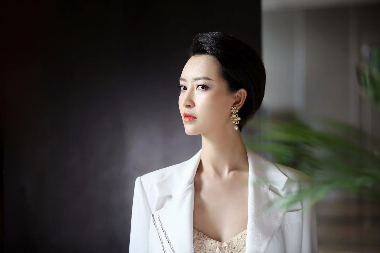  p>杨菲洋,原名杨洋,1989年6月8日出生于江西省赣州市章贡区,中国内地