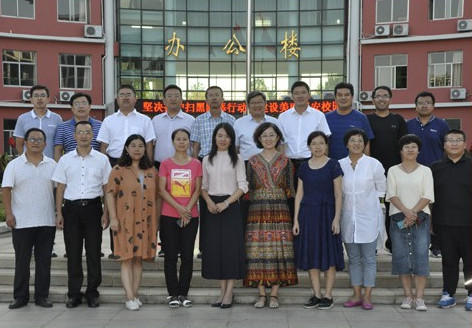 1 middle school),简称"胶州一中",为 a target="_blank" href="/item