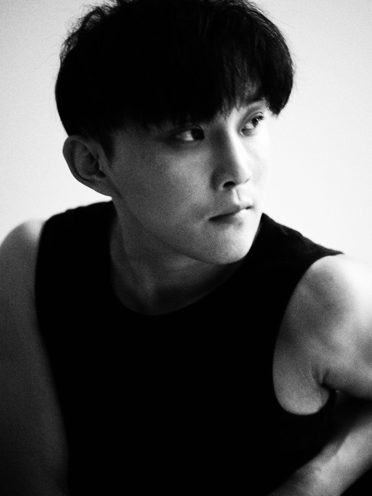  p>孙焱彬,中国内地男歌手,演员,独立音乐人,1990