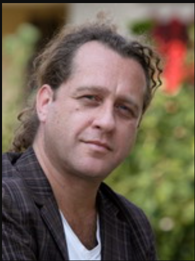  p>克雷格·麦考尔,演员,制作人,导演,2003年参演电影《最后的恐怖