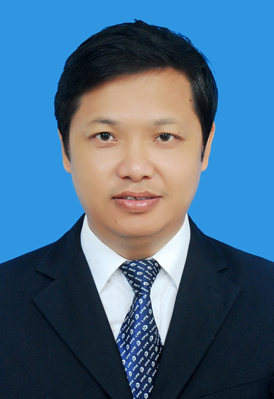  p>龙少云,男,汉族,1968年7月生,广西北海人,1994年12月加入中共党员