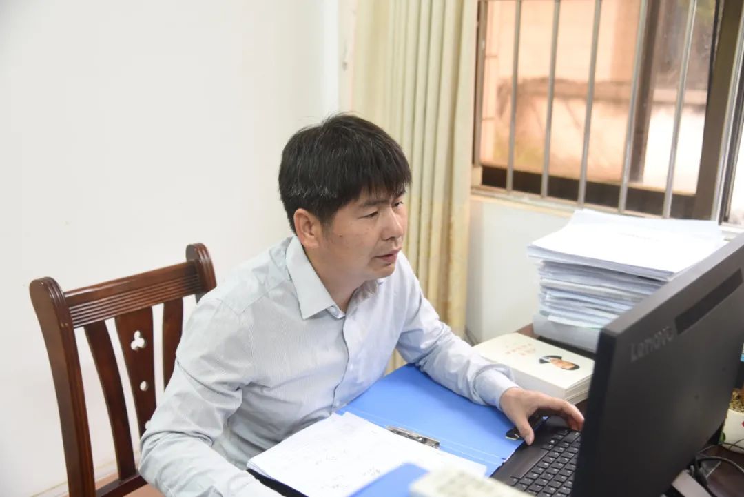  p data-id="sbkvsmnal3qs">潘孟,壮族,大新县教育局党组书记,局长, a