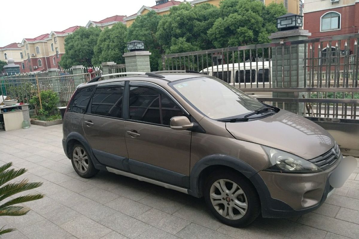 东风风行景逸2011款 1.5mt旗舰型(xl)