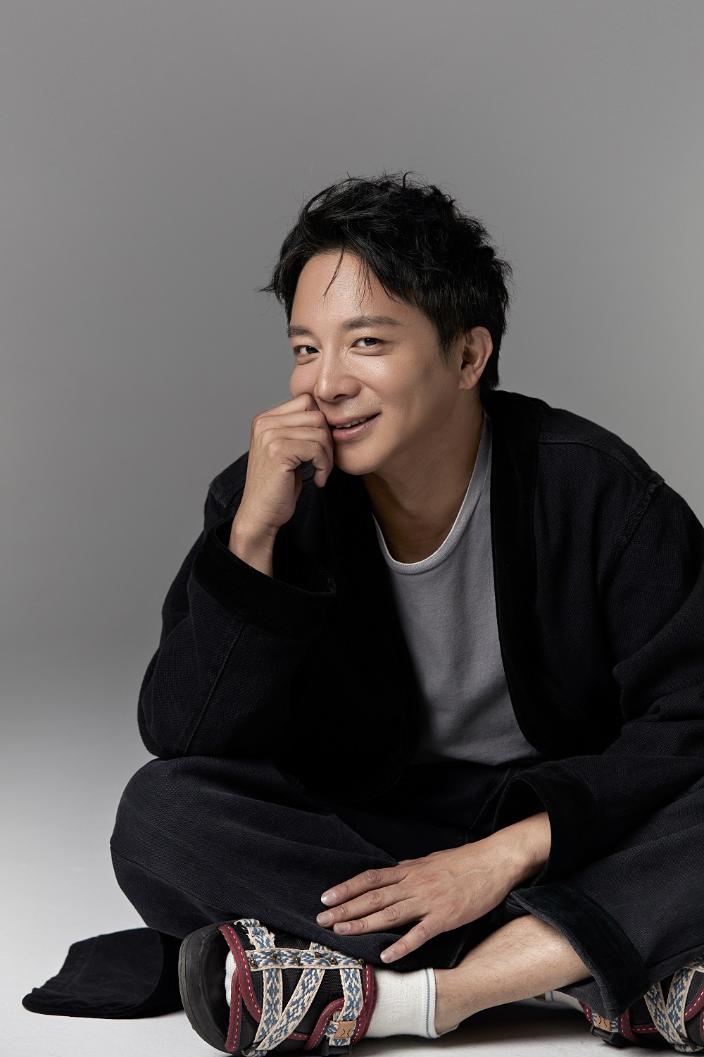  p data-id="gnwj9hk5n3">赵志刚,出生于北京市,中国内地男演员.