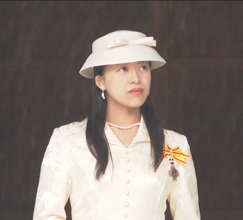  p>承子女王( i>つぐこじょおう,1986年(昭和61年)3月8日出生 /i>),女