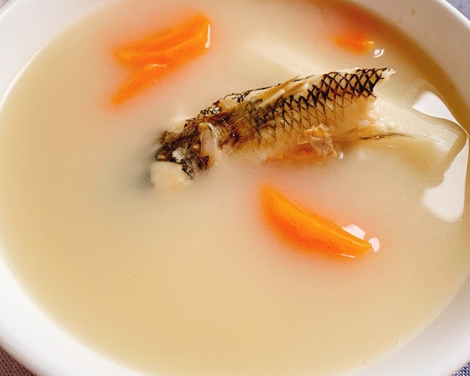 生鱼胡萝卜汤