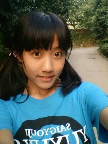 李艺彤（中国内地女歌手、演员）_百度百科