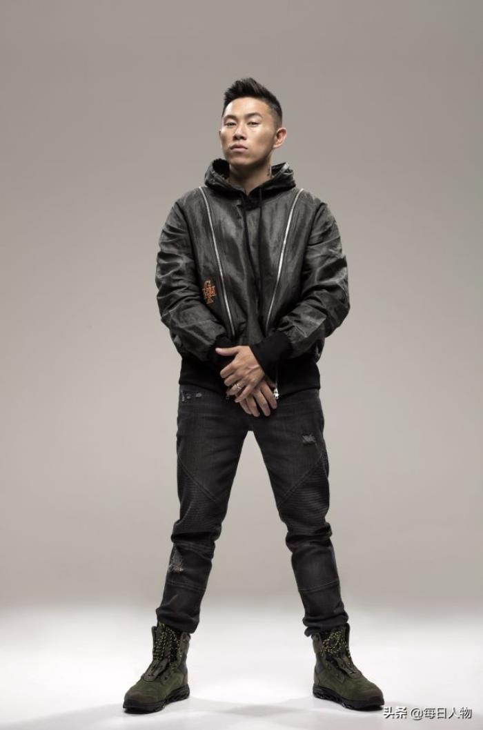  p>《回香靖》是 a target="_blank" href="/item/欧阳靖/10693504"