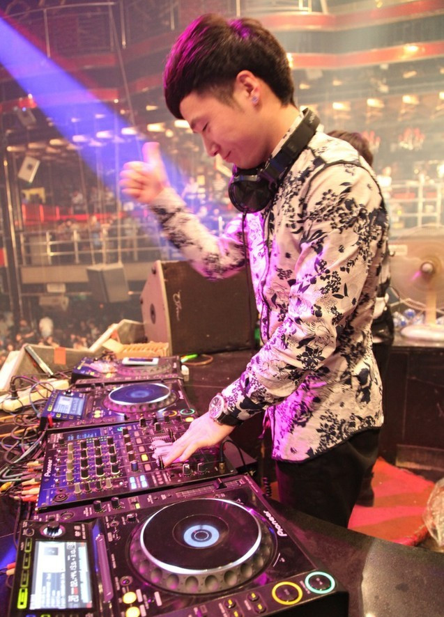 dj小鱼儿