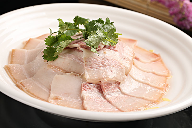  p>咸肉蒸百叶是一道以五花咸肉,薄百叶为主要食材制作的美食. /p>