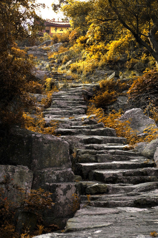  p>千年古刹平山寺坐落于福建省 a href="#">惠安县 /a>城北郊 a href