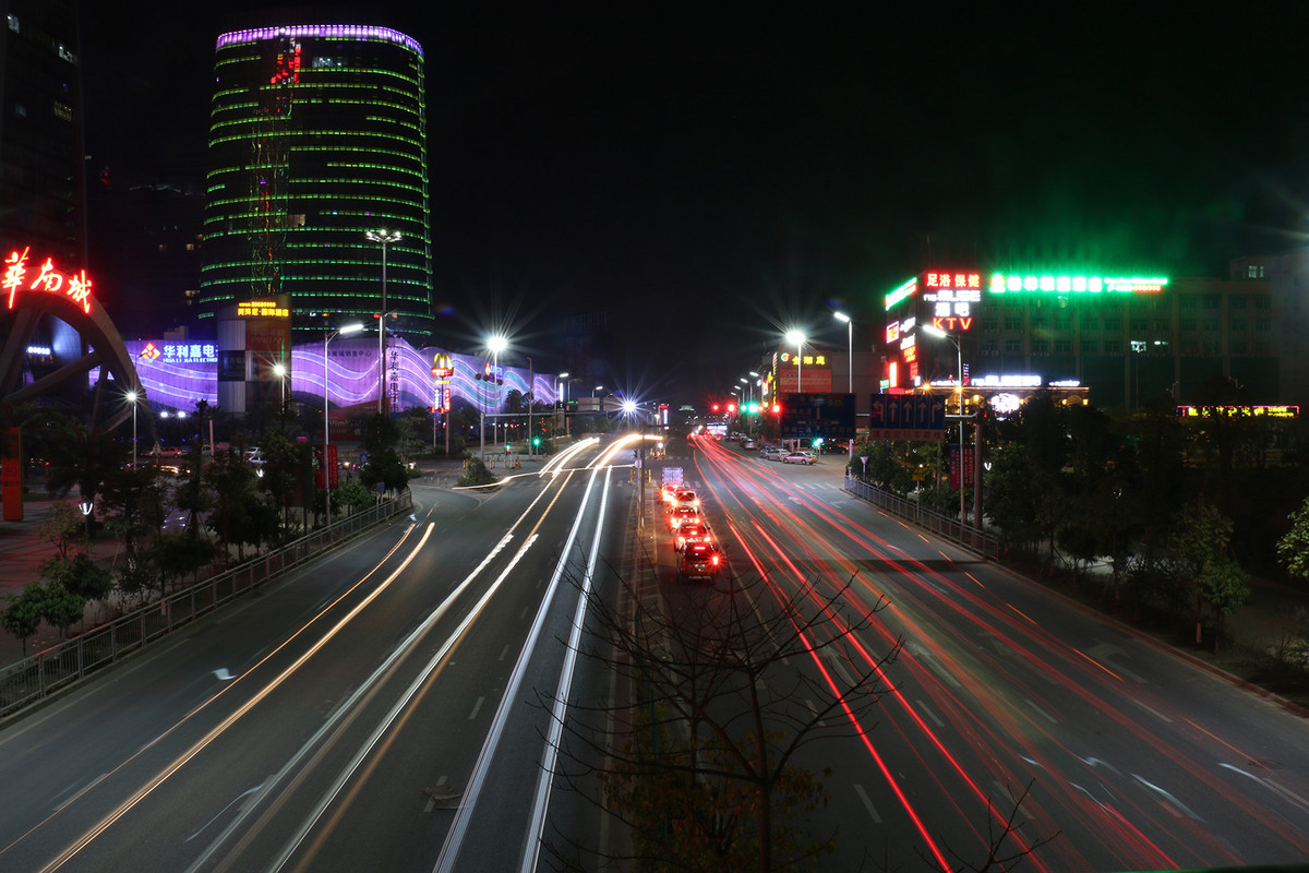  p>龙岗区,隶属广东省 a target="_blank" href="/item/深圳市