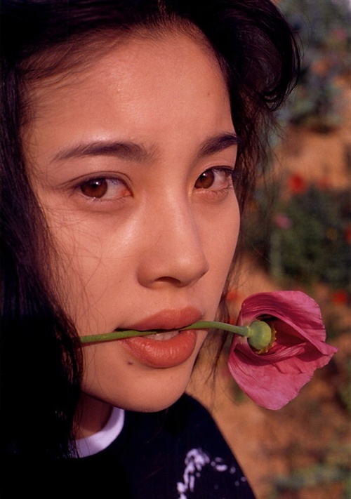  p>濑户朝香 i>(せと あさか,seto asaka) /i>,1976年12月12日出生于