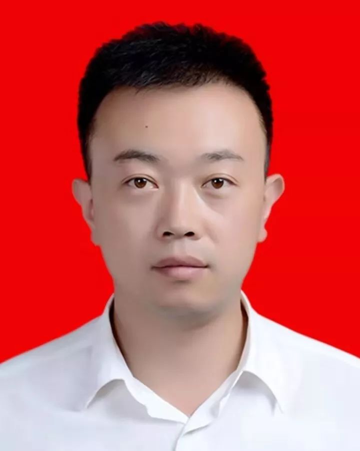 省委党校研究生学历,现任华亭市上关镇党委书记