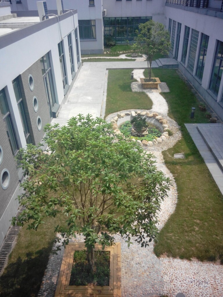  p>宁海县图书馆正式建制于1978年4月,其前身先后是宁海县通俗图书馆