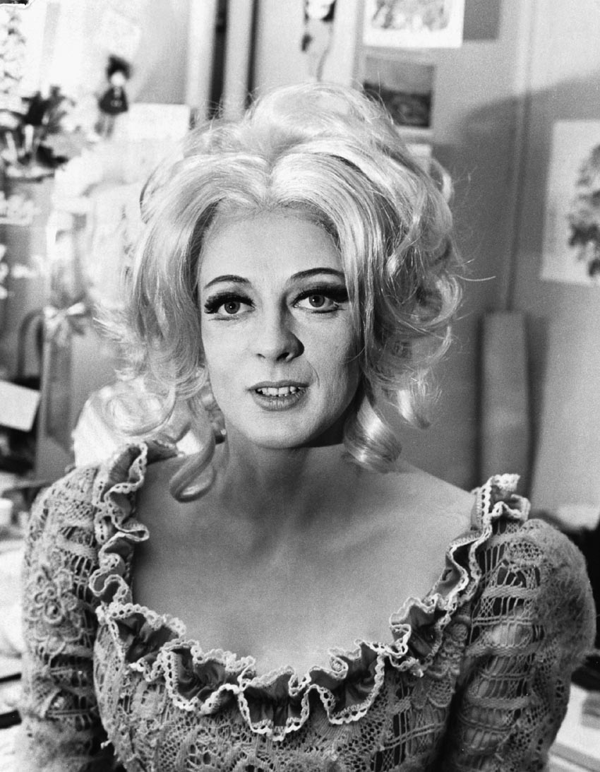  p data-id="gnsq6qqaj8">玛吉·史密斯,1934年12月28日出生于英国 a