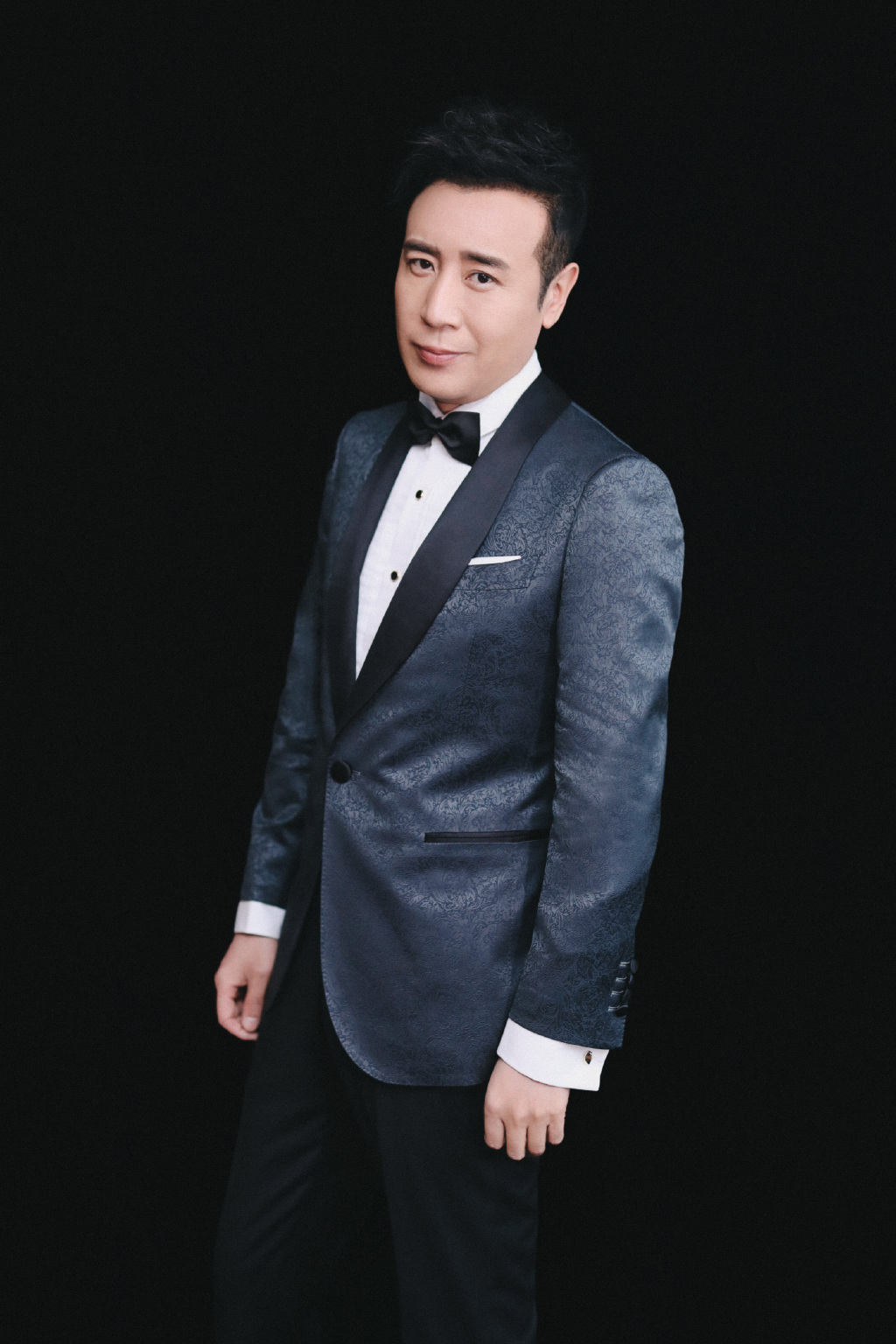  p>于和伟,1971年5月4日出生于辽宁省抚顺市东洲区,中国内地影视男