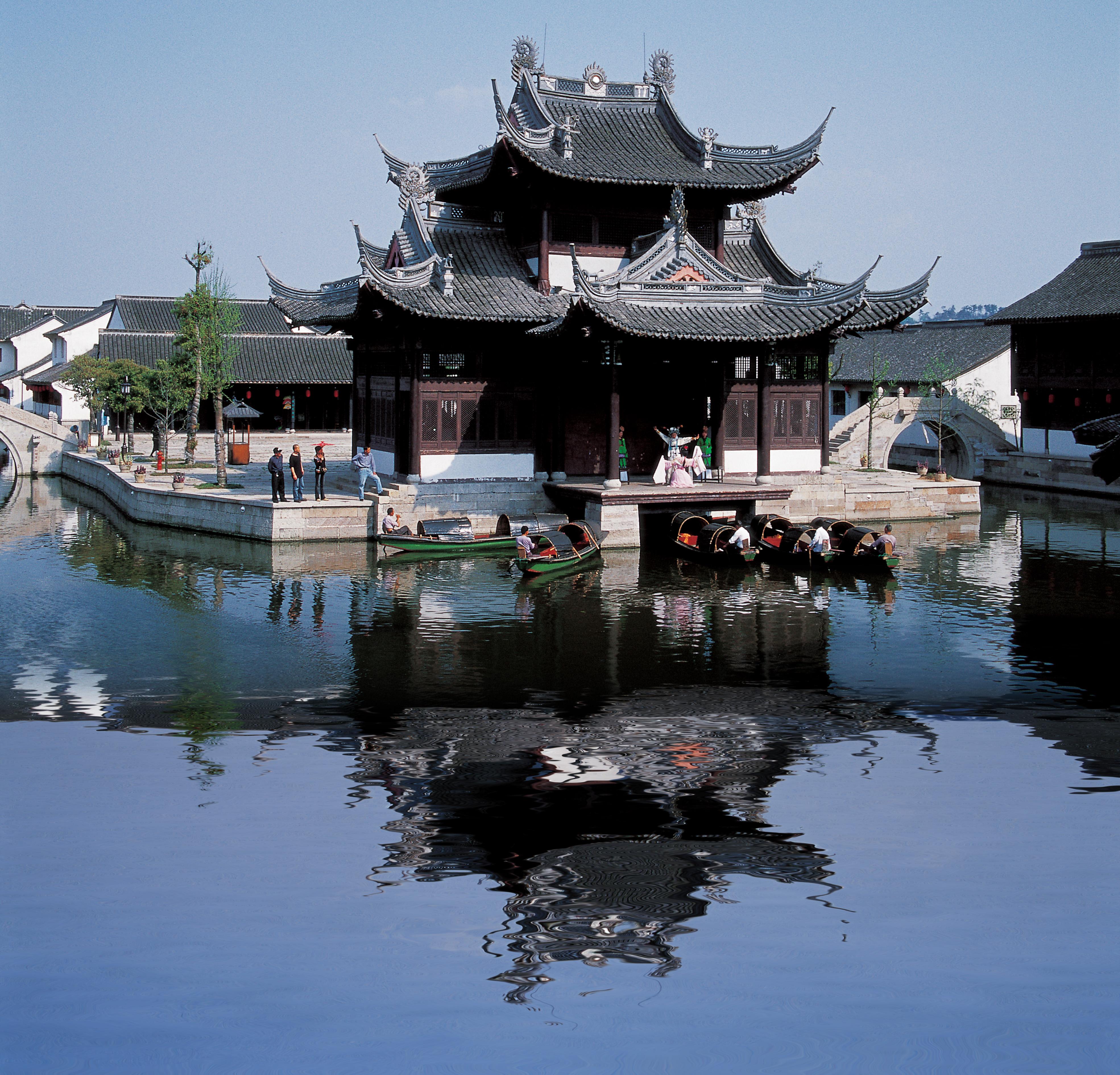  p>柯桥酷玩小镇位于绍兴市柯桥区柯岩街道,核心区域占地3.