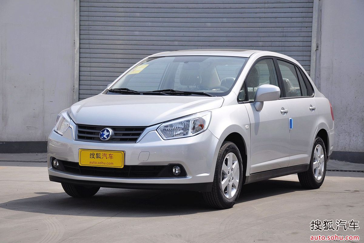 东风启辰品牌旗下首款车型-启辰d50在北京车展正式上市