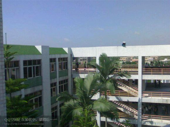 世铿中学慈云世铿学校